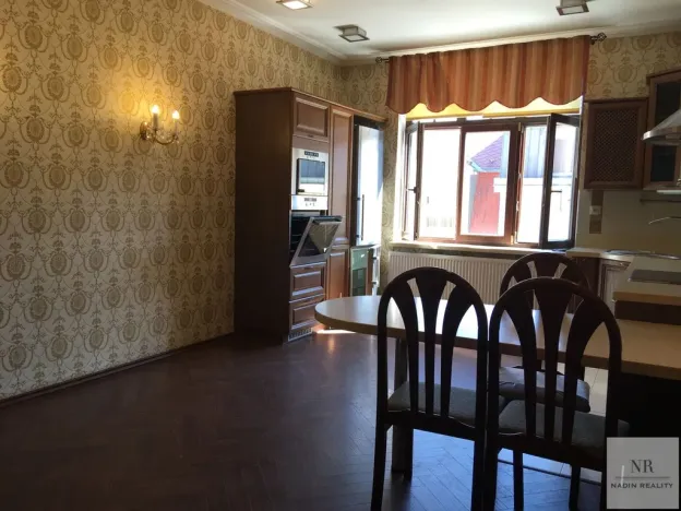 Pronájem bytu 3+kk, Karlovy Vary, Foersterova, 76 m2