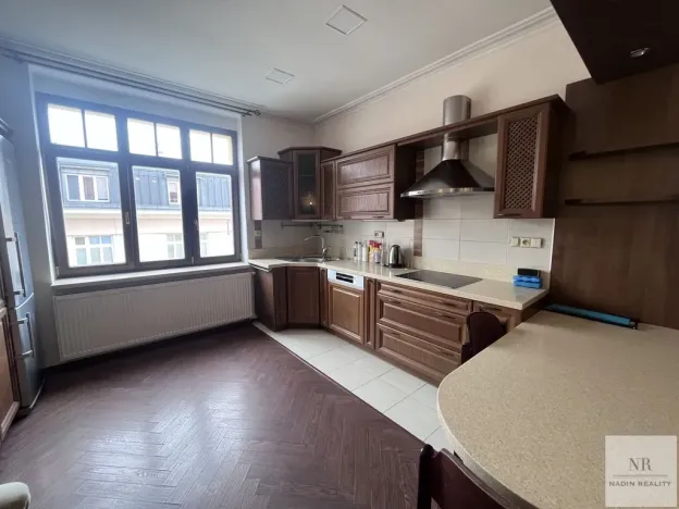 Pronájem bytu 3+kk, Karlovy Vary, Foersterova, 76 m2