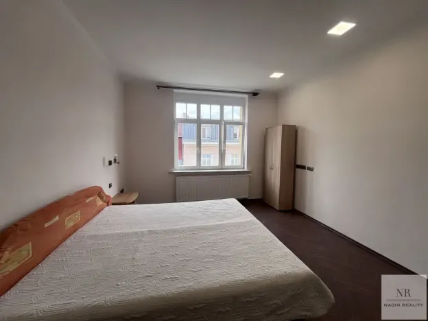 Pronájem bytu 3+kk, Karlovy Vary, Foersterova, 76 m2