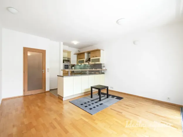 Pronájem bytu 1+kk, Praha - Hlubočepy, Hlubočepská, 38 m2