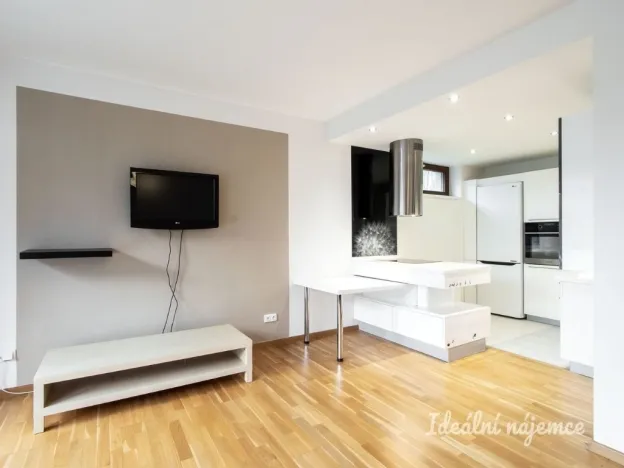 Pronájem bytu 2+kk, Praha - Hodkovičky, Pod lysinami, 60 m2