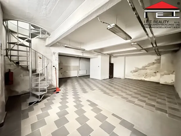 Pronájem obchodního prostoru, Brno, Masarykova, 212 m2