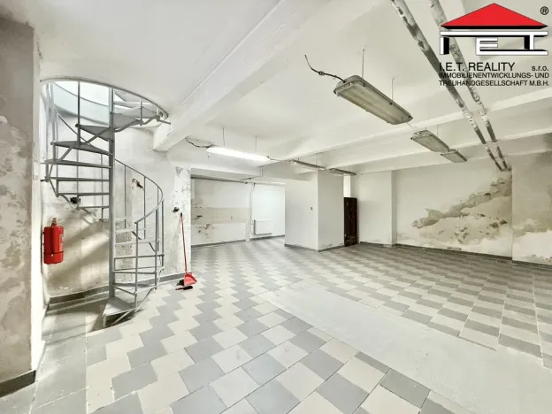 Pronájem obchodního prostoru, Brno, Masarykova, 212 m2