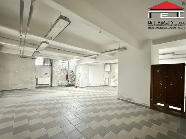 Pronájem obchodního prostoru, Brno, Masarykova, 212 m2