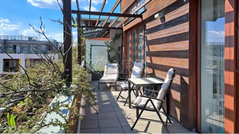 Pronájem bytu 2+kk, Dolní Břežany, U Náměstí, 56 m2