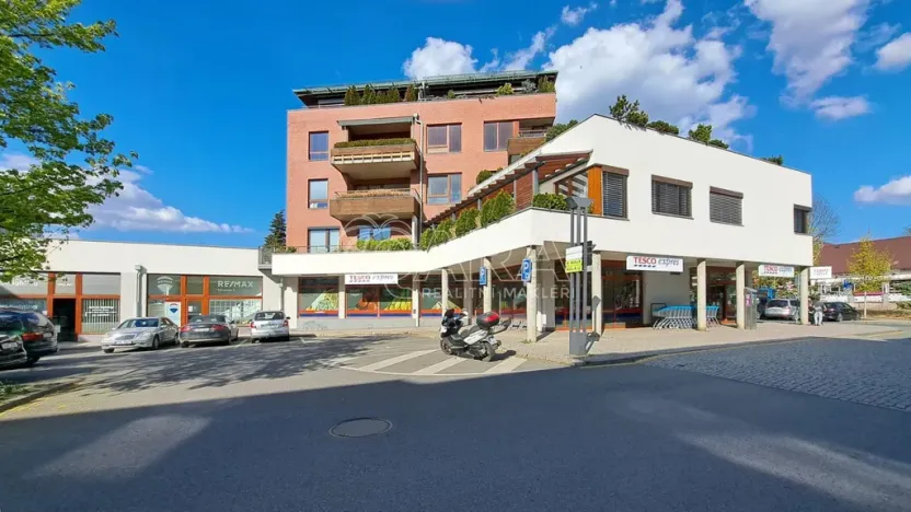 Pronájem bytu 2+kk, Dolní Břežany, U Náměstí, 56 m2