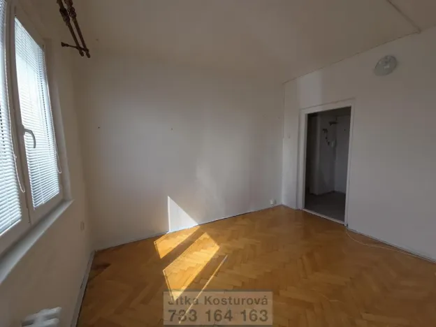 Pronájem bytu 2+1, Krnov - Pod Bezručovým vrchem, Jiráskova, 57 m2