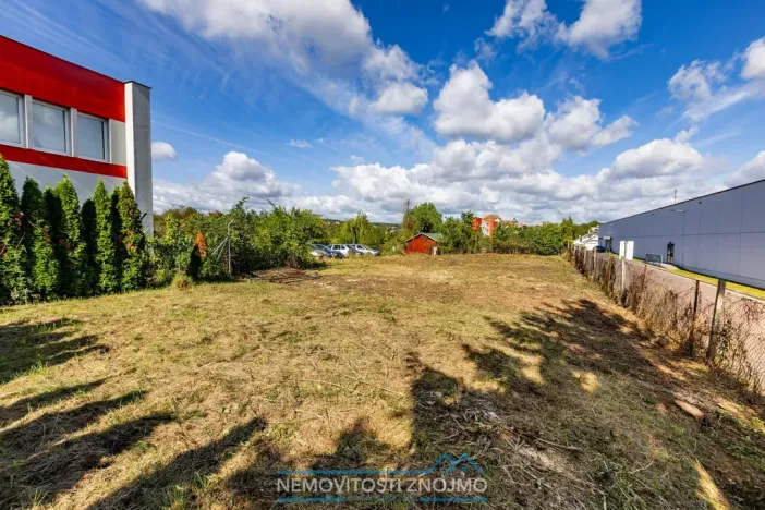 Prodej komerčního pozemku, Znojmo, Dukelských bojovníků, 586 m2