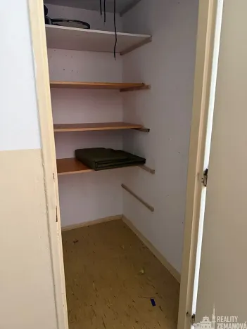 Pronájem bytu 3+kk, Praha - Bohnice, Dolákova, 74 m2