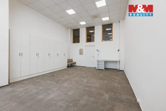 Pronájem kanceláře, Klatovy - Klatovy I, nám. Míru, 396 m2