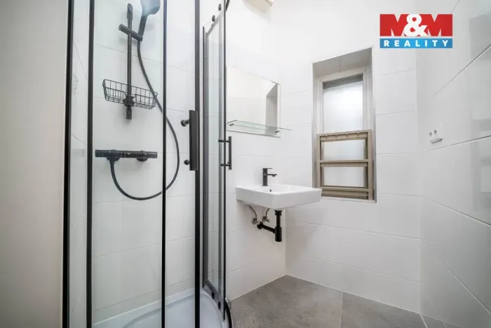 Pronájem bytu 1+kk, Praha - Vysočany, Spojovací, 35 m2