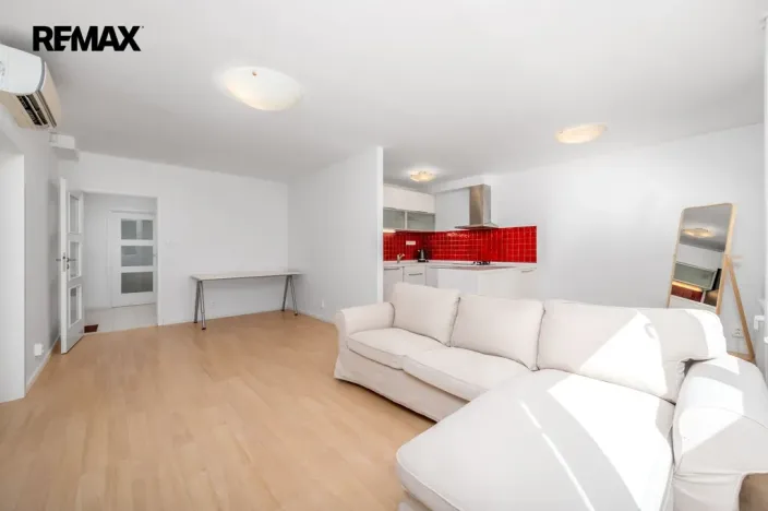 Prodej bytu 4+kk, Praha - Nusle, Pujmanové, 80 m2