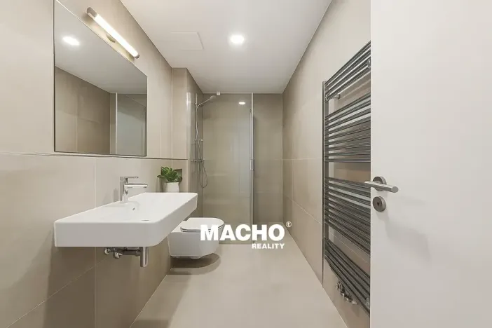 Pronájem bytu 1+kk, Praha, Bělehradská, 26 m2