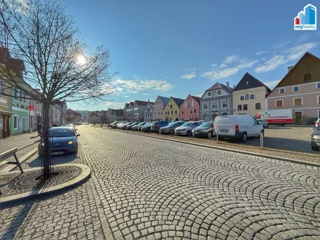 Pronájem obchodního prostoru, Planá, náměstí Svobody, 95 m2