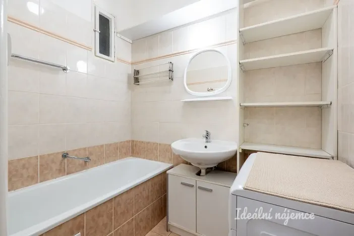 Pronájem bytu 2+1, Praha - Košíře, Plzeňská, 71 m2