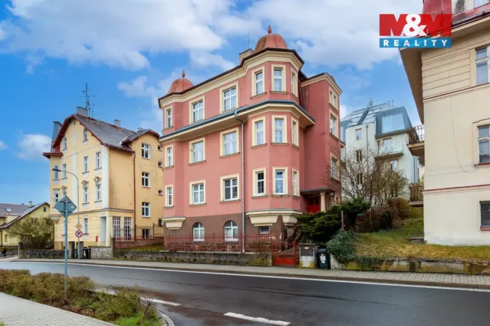 Prodej bytu 3+1, Karlovy Vary - Drahovice, Americká, 92 m2