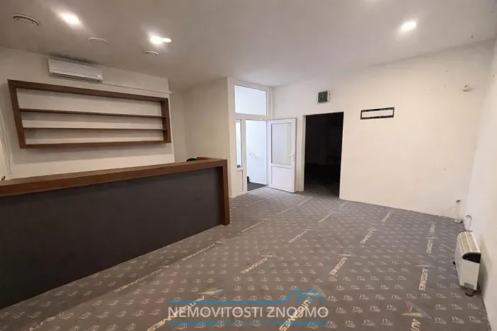 Pronájem obchodního prostoru, Znojmo, Holandská, 142 m2