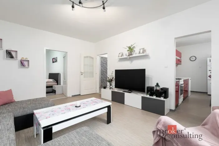 Prodej bytu 3+1, Orlová - Lutyně, Karla Dvořáčka, 71 m2