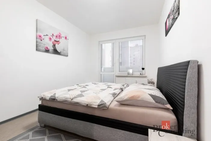 Prodej bytu 3+1, Orlová - Lutyně, Karla Dvořáčka, 71 m2