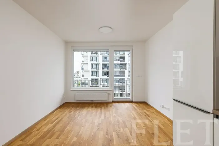 Pronájem bytu 1+kk, Praha - Vysočany, Smržových, 31 m2