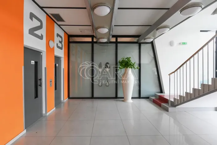 Pronájem bytu 3+kk, Praha - Karlín, Molákova, 42 m2