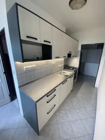 Pronájem bytu 3+1, Karlovy Vary, Gagarinova, 83 m2