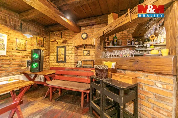 Pronájem restaurace, Praha - Ďáblice, Konětopská, 240 m2