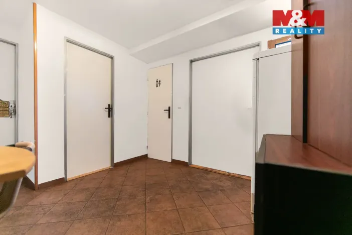 Pronájem restaurace, Praha - Ďáblice, Konětopská, 240 m2