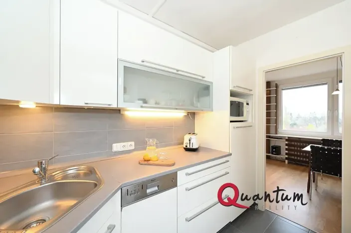 Pronájem bytu 2+kk, Praha - Prosek, Jablonecká, 55 m2