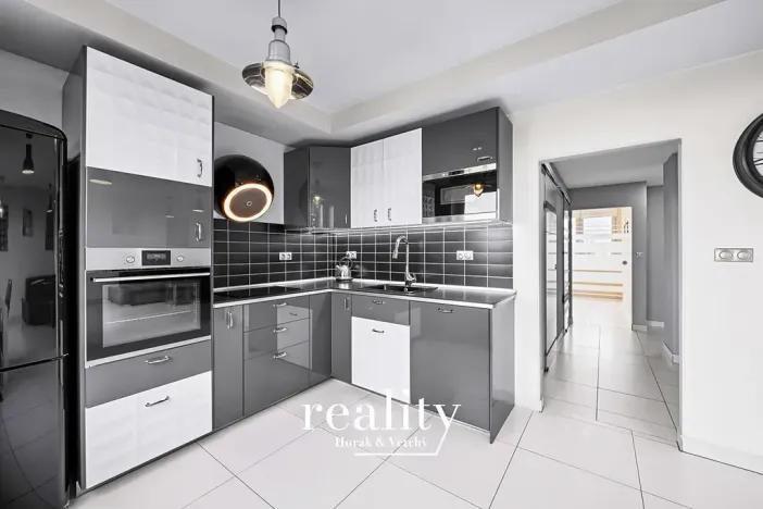 Prodej bytu 3+kk, Dyjákovice, 81 m2