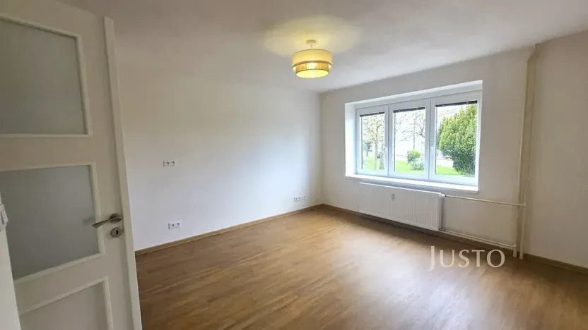 Pronájem bytu 1+1, Písek, Smetanovo nám., 38 m2