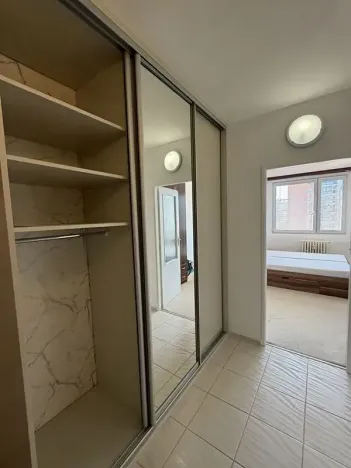 Pronájem bytu 2+kk, Praha - Kobylisy, Frýdlantská, 43 m2