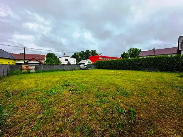 Prodej komerčního pozemku, Kunín, 338 m2