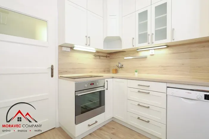 Pronájem bytu 2+kk, Krnov, Tolstého, 42 m2