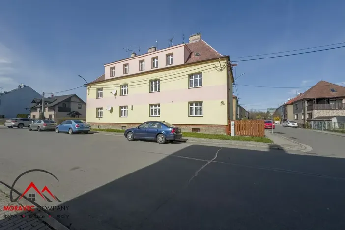 Pronájem bytu 2+kk, Krnov, Tolstého, 42 m2