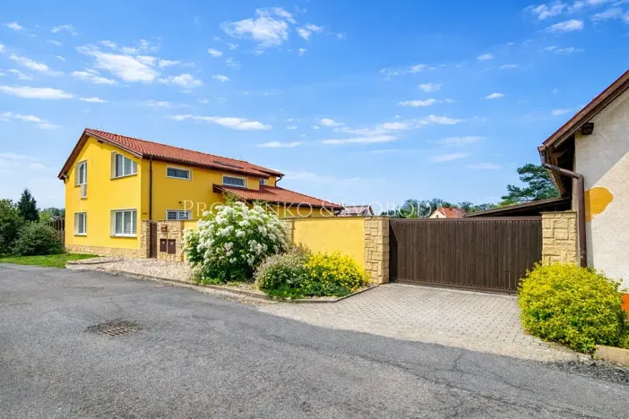 Prodej rodinného domu, Přerov nad Labem, 283 m2