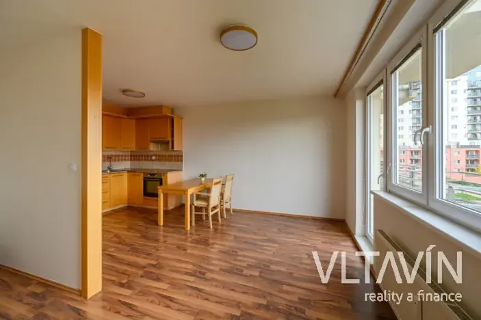 Pronájem bytu 1+kk, Praha - Troja, Hnězdenská, 39 m2