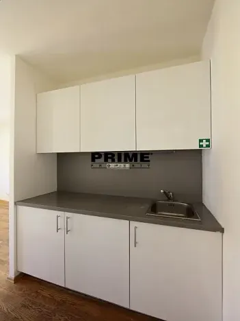 Pronájem kanceláře, Praha - Smíchov, Štefánikova, 168 m2