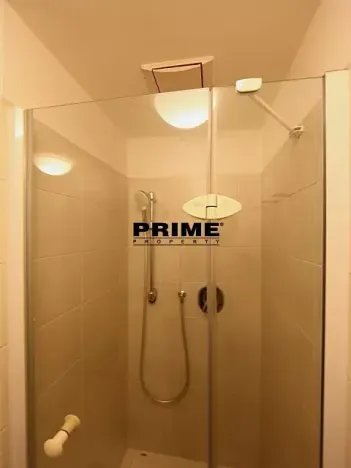 Pronájem kanceláře, Praha - Smíchov, Štefánikova, 168 m2