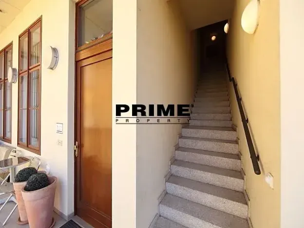 Pronájem kanceláře, Praha - Smíchov, Štefánikova, 168 m2