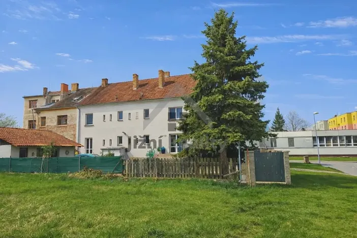 Prodej rodinného domu, České Velenice, Komenského, 450 m2