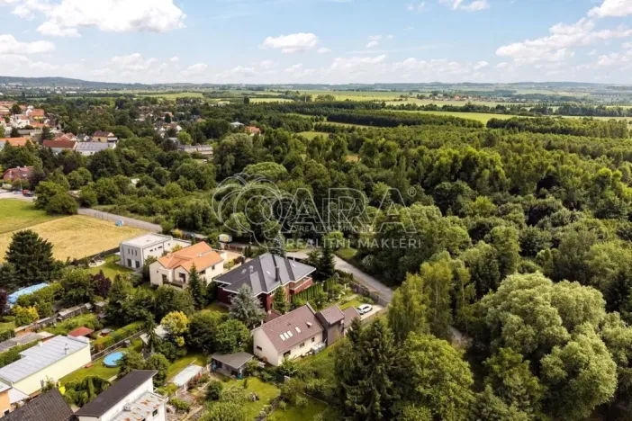 Prodej rodinného domu, Praha - Kolovraty, V louce, 470 m2