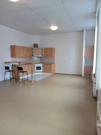 Pronájem bytu 2+kk, Karlovy Vary, Moravská, 82 m2