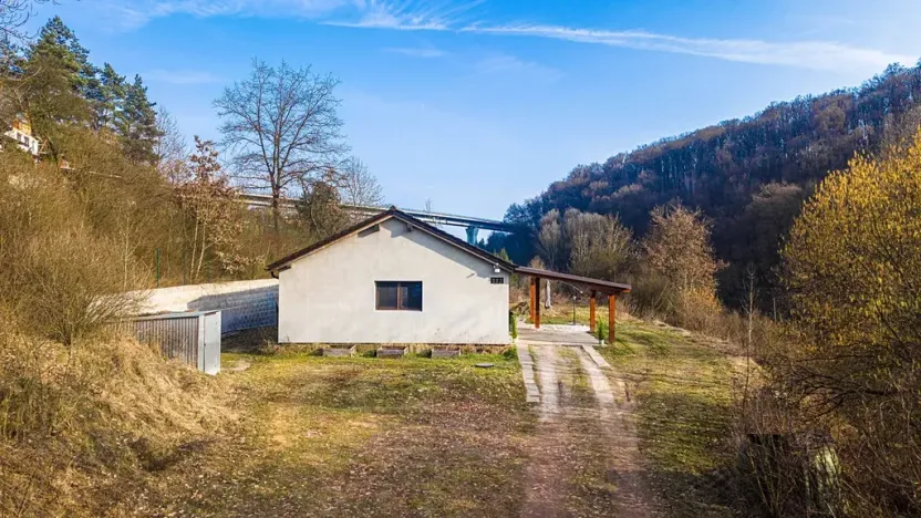 Prodej rodinného domu, Hrdlořezy, 126 m2