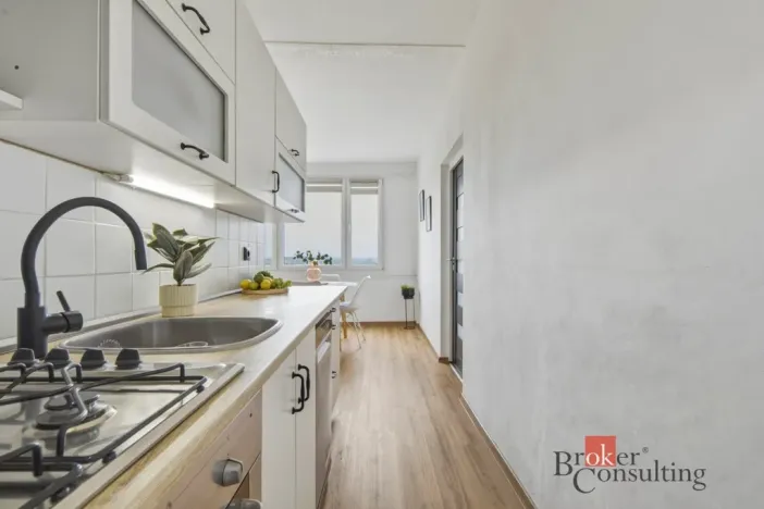 Prodej bytu 3+1, Praha - Malešice, Káranská, 72 m2