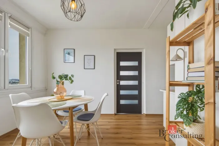 Prodej bytu 3+1, Praha - Malešice, Káranská, 72 m2