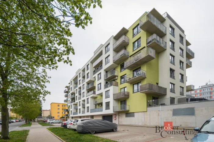 Prodej bytu 2+kk, Pardubice - Zelené Předměstí, Boženy Vikové-Kunětické, 60 m2