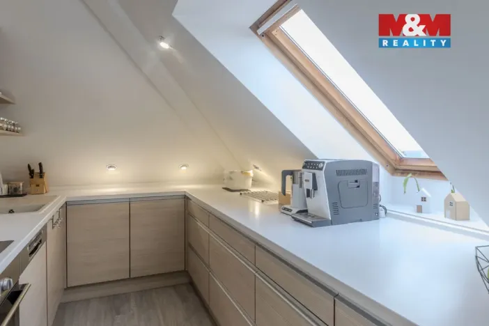 Prodej bytu 3+1, Zlín - Kudlov, Žlutá, 87 m2