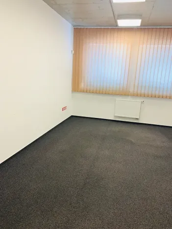 Pronájem kanceláře, Pardubice, Bělehradská, 19 m2