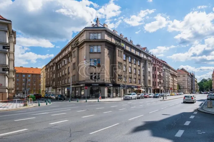 Pronájem kanceláře, Praha - Bubeneč, V. P. Čkalova, 100 m2